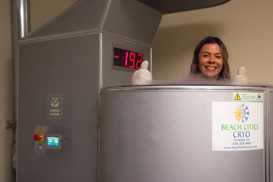 Managing Menopause Symptoms with Cryotherapy: A Holistic Approach